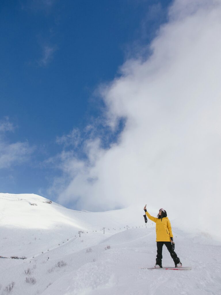 safest country for female solo travelers